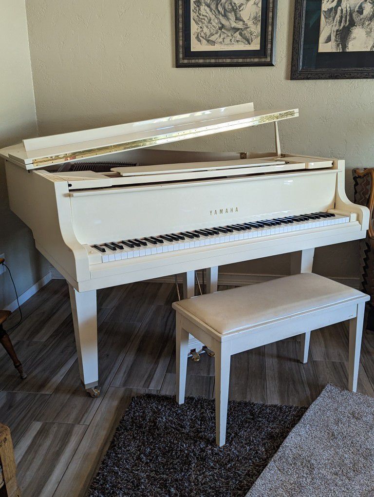 Baby Grand Piano -like New