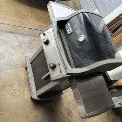Weber Gas grill With Cover