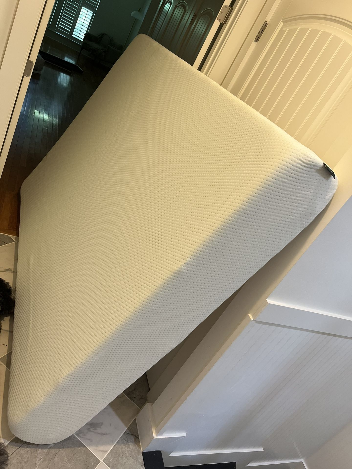 Queen Mattress Excellent Condition