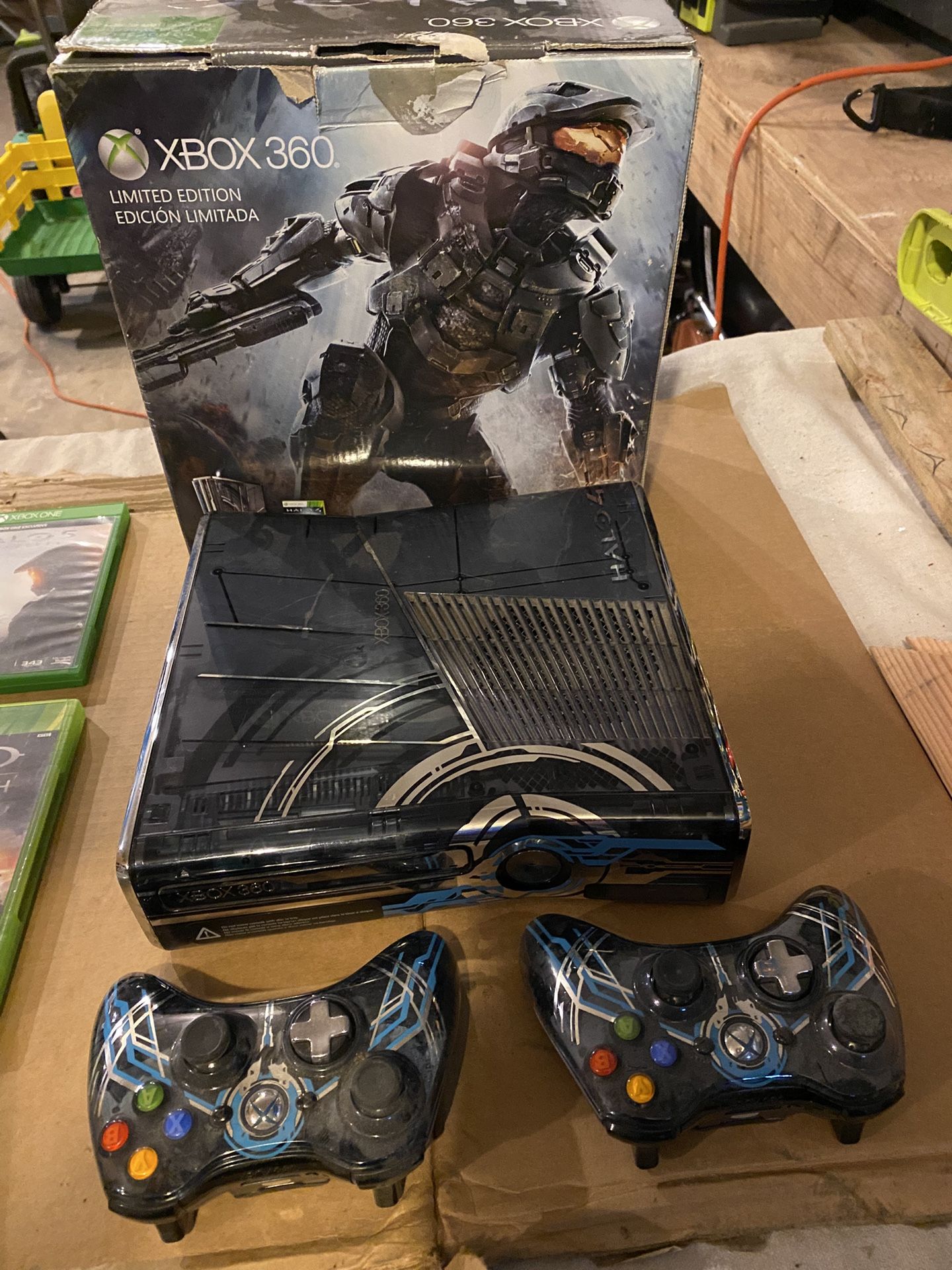 Halo 4 Edition 360 With Many Games Plus Most Halo Games $600 OBO