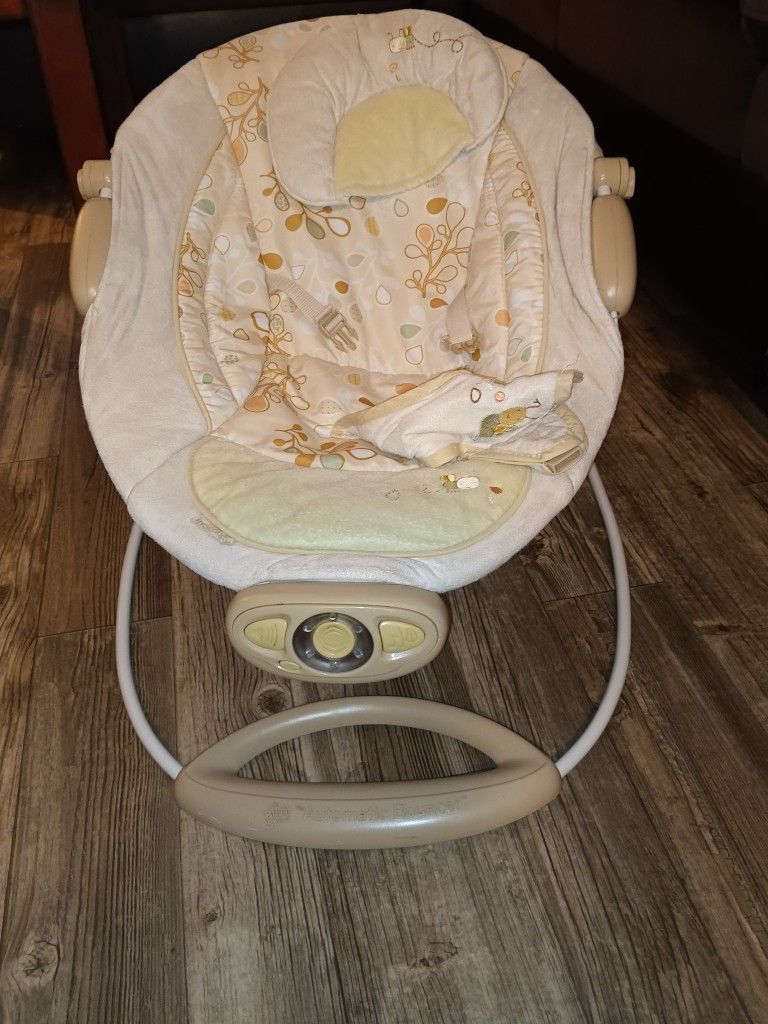 Ingenuity Bright Starts Automatic Bouncer