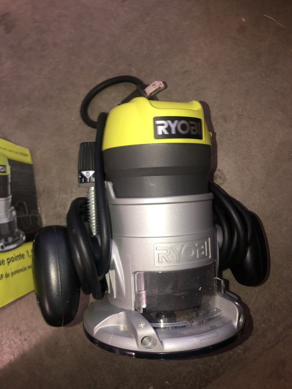 RYOBI 8.5 Amp 11/2 Peak HP Fixed Base Router for Sale in Anaheim, CA