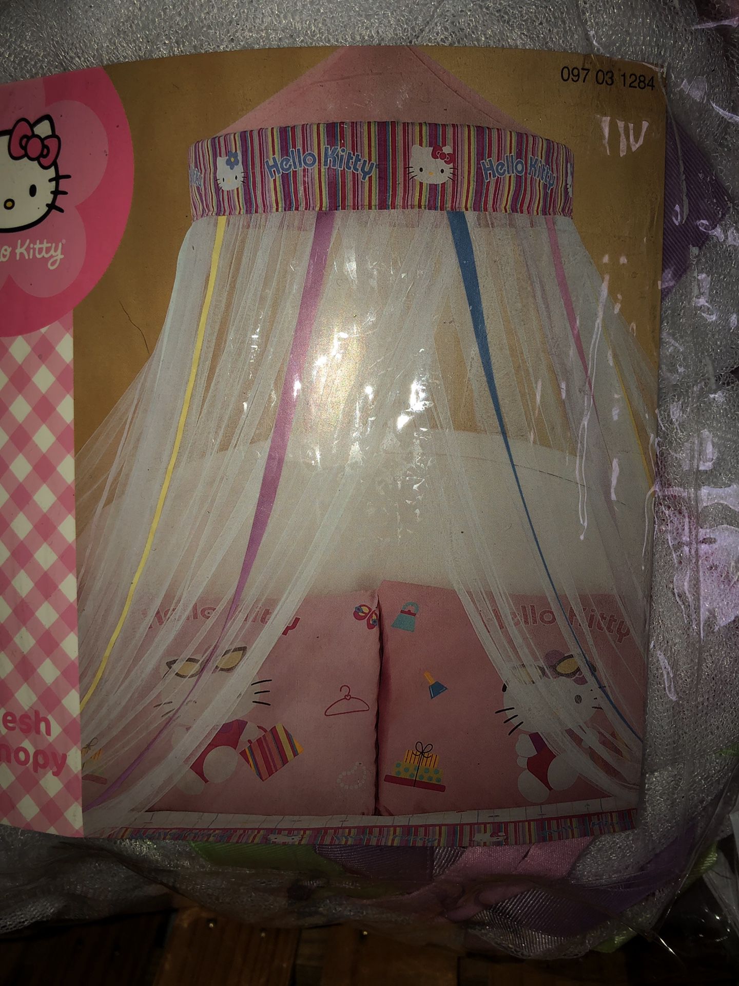 Hello Kitty Girls Mesh Bed Canopy