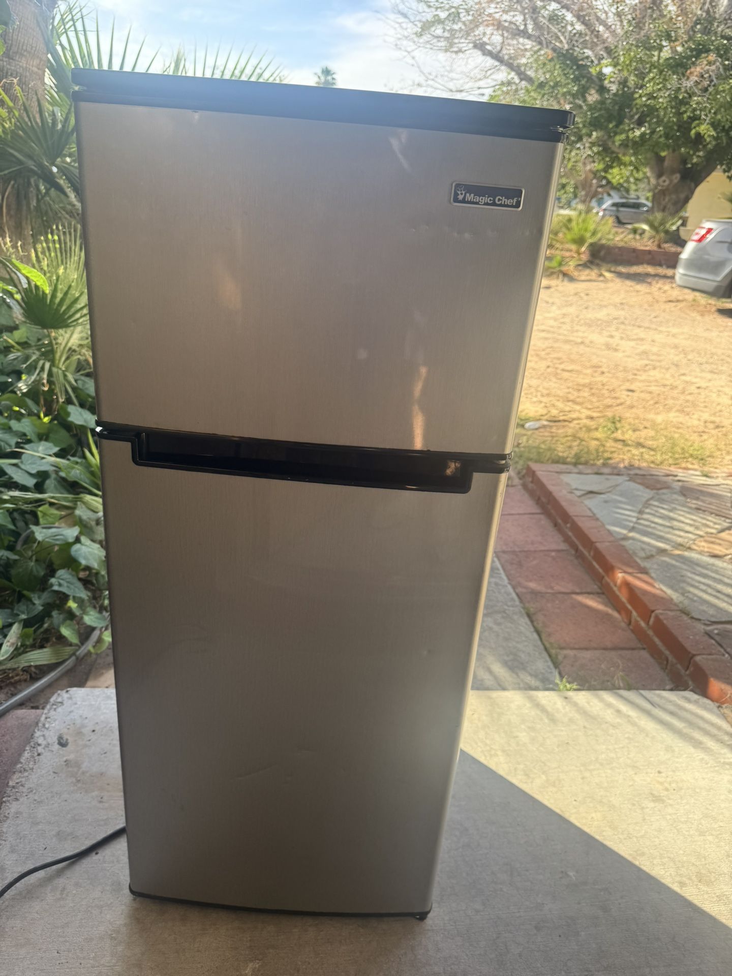 Mini Fridge 