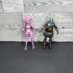 Fortnite Cuddle Team Leader Pink Bear/ WV7 Ragnarok Action Figures 