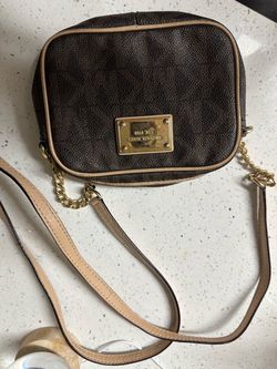 Michael Kors purse
