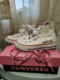 Hello Kitty Converse