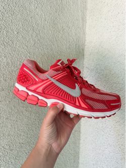 Nike Vomero 5 red