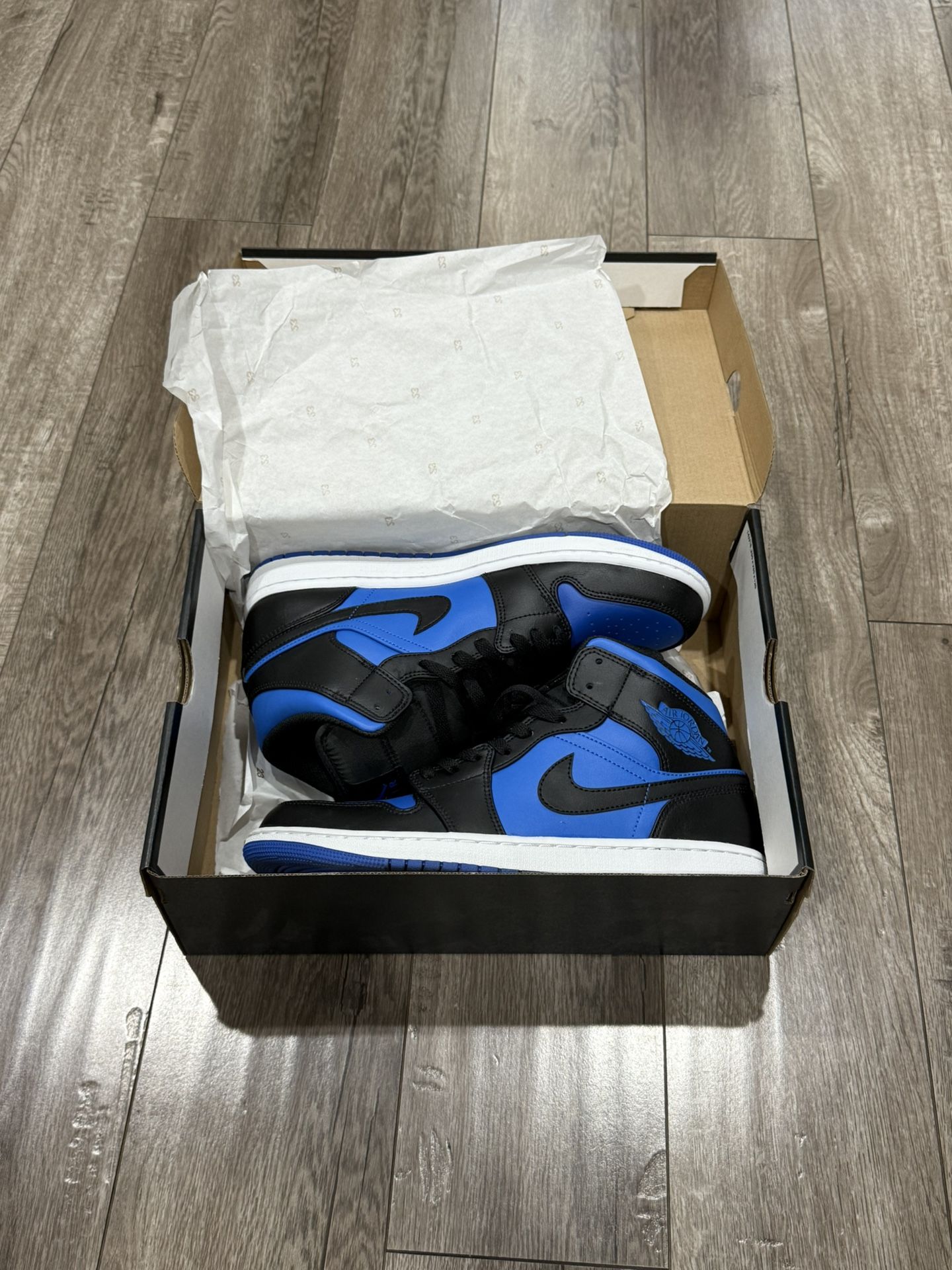 Jordan 1 Mid Royal Blue