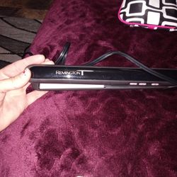 Remington Straightener 