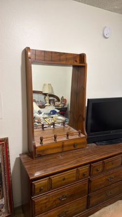 Dresser