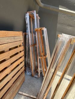 Free wood pallets