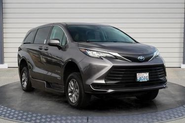 2021 Toyota Sienna