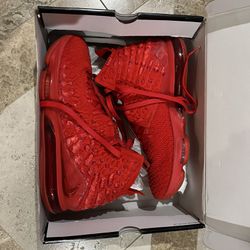 LeBron 17 Red Carpet Basketball Shoes