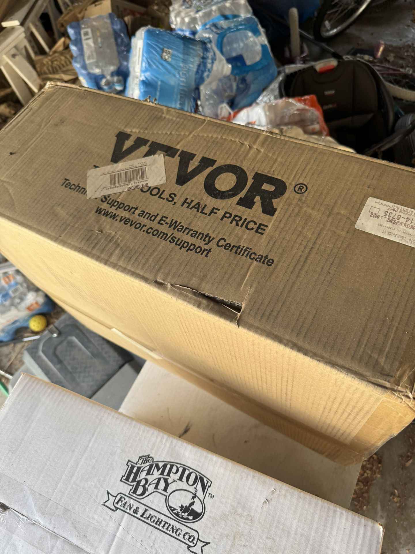 Vivor wall mount Server enclosure