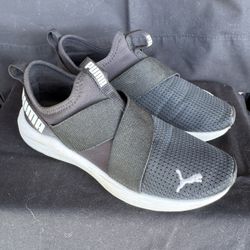Puma Prowl Slip On Women’s sz6.5