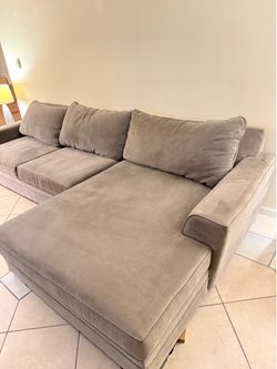 Grey sectional with chaise