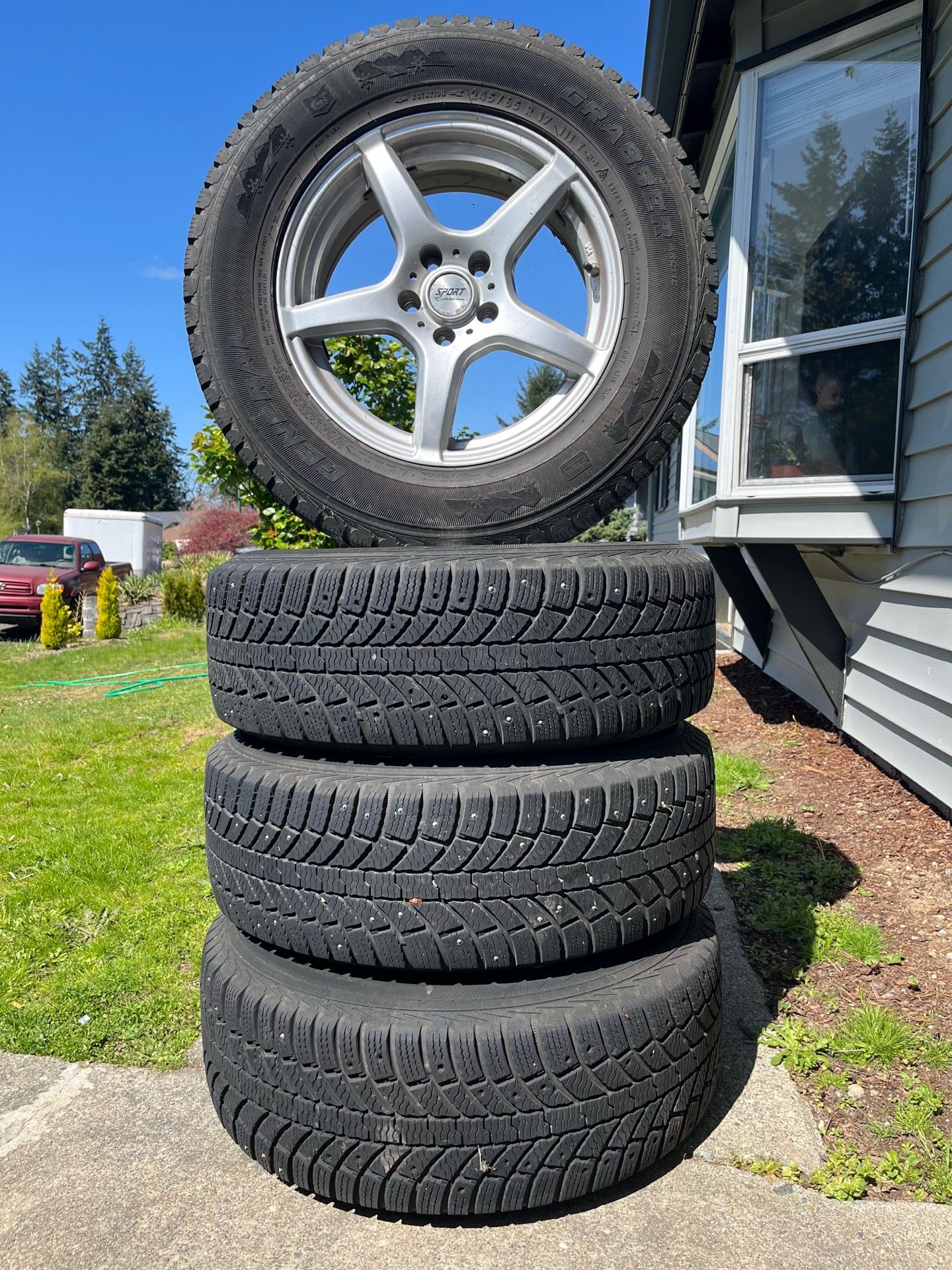 Set of 4 Winter Tires on Alloy Rims – 245/65R17 – Excellent Condition