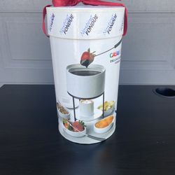 CasaModa Deluxe Dessert Fondue Set- 16 pc set. 