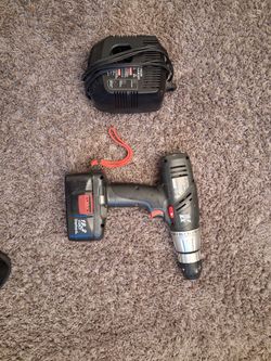 DieHard 19.2V Cordless Drill with Battery and Charger