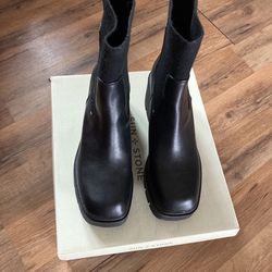 New! Sun + Stone Pull On Lug Chelsea Boot Size 9