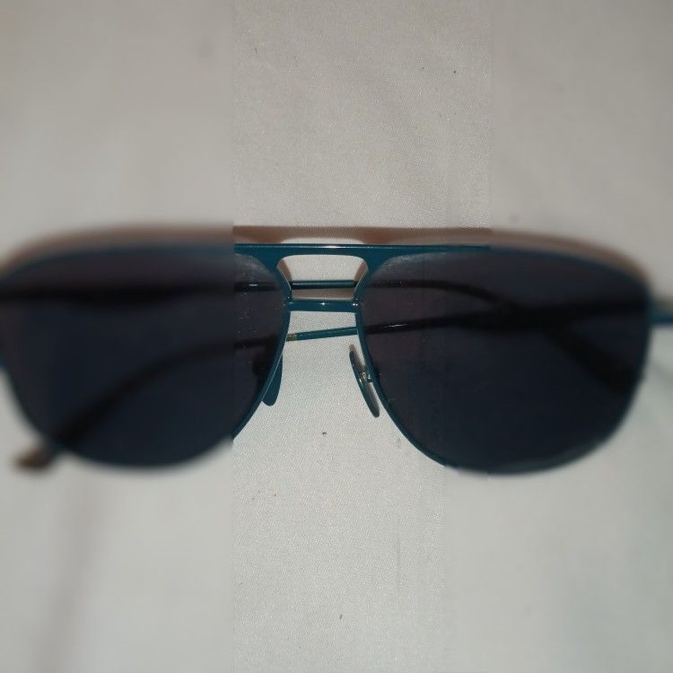 GUCCI SUNGLASSES !!