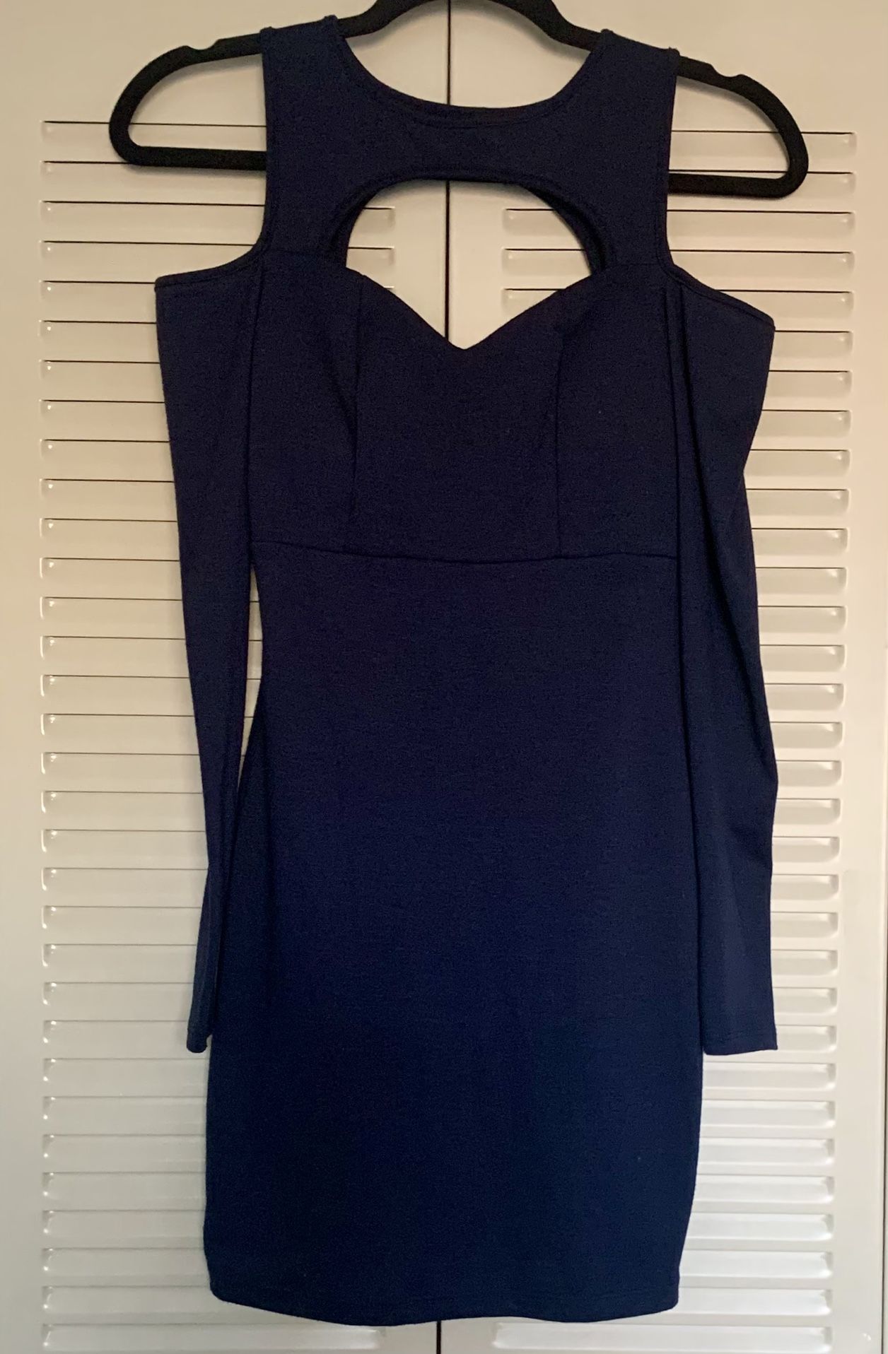 Size Small Cold Shoulder Dress💙💙💙