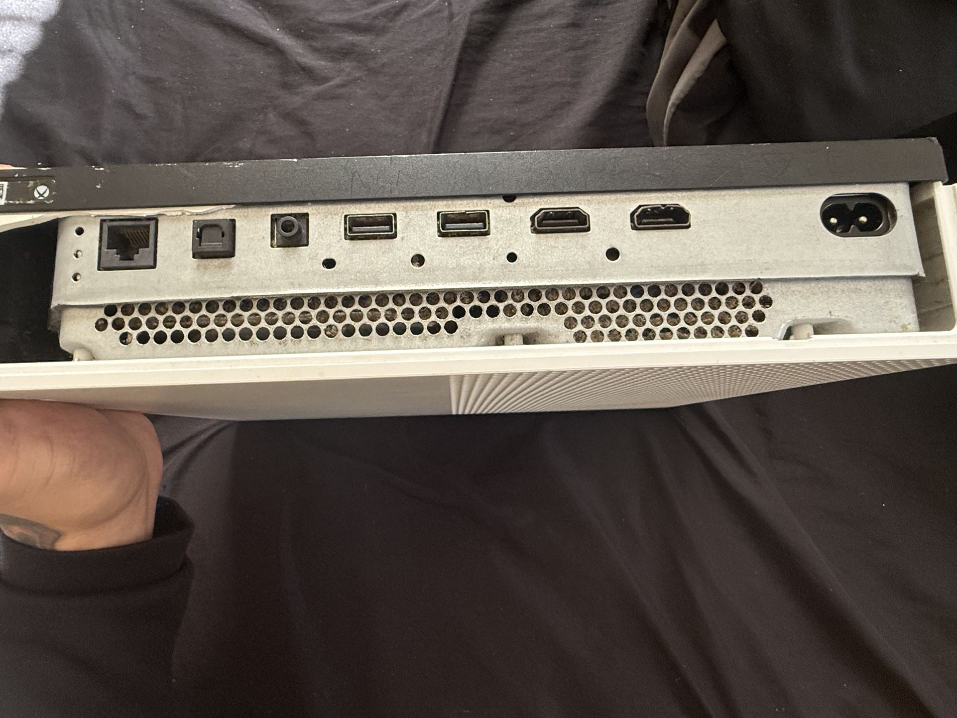 Sons old Xbox One Needs HDMI Repairs (read)