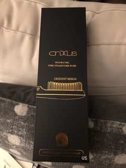 NIB Ionic Hair Straightener Brush