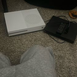 The Xbox Is Used And The Lg DVD Player They Still Work Very Well I’m Asking 65 Bucks Cheap 