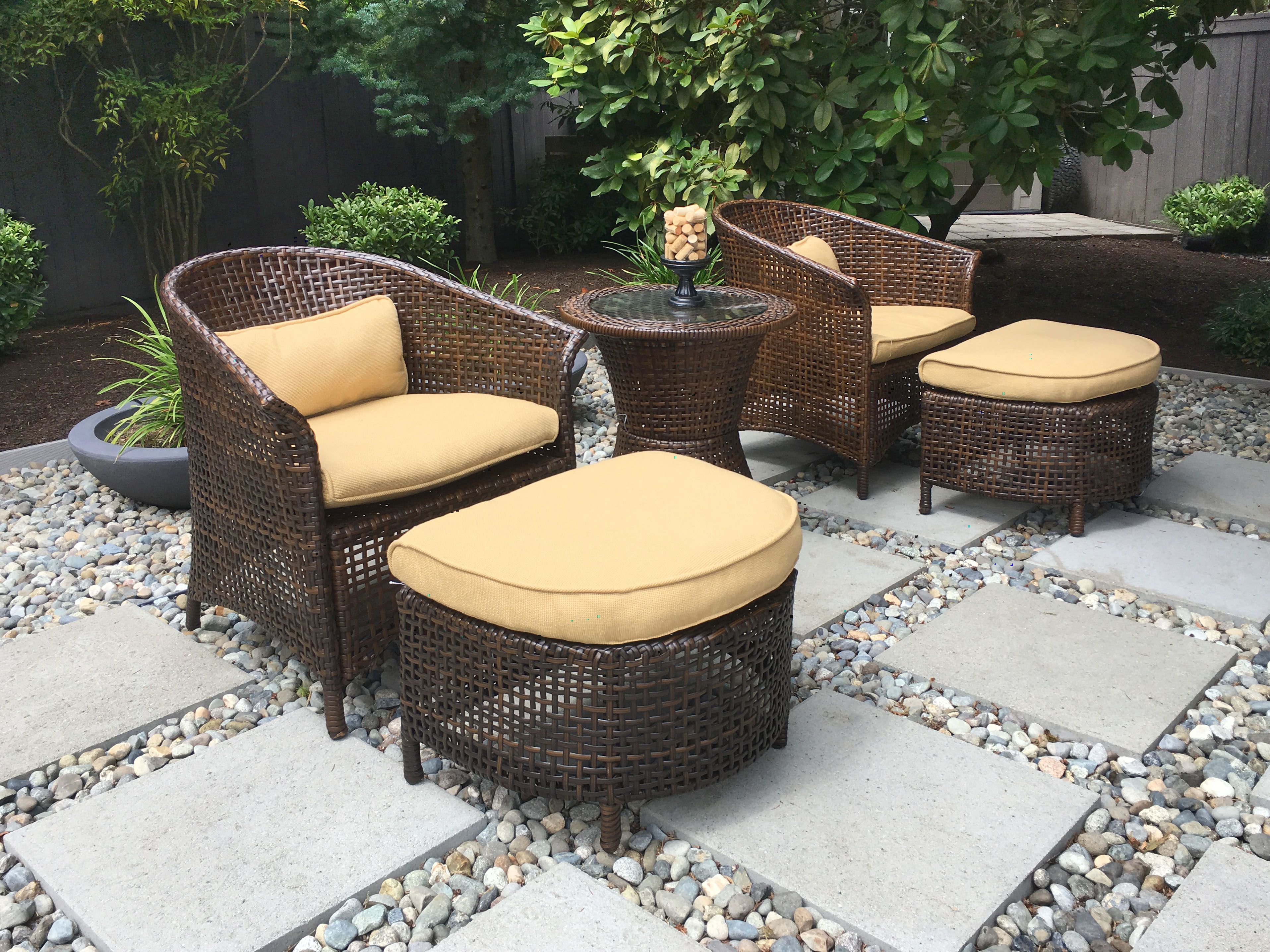 Outdoor Furniture Set - Wicker new - 5-piece - great for small spaces, Sunbrella