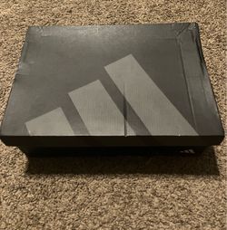 Size 11 men’s Adidas Adizero’s football cleats