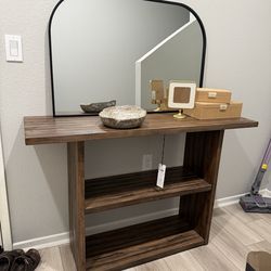 Entry table console