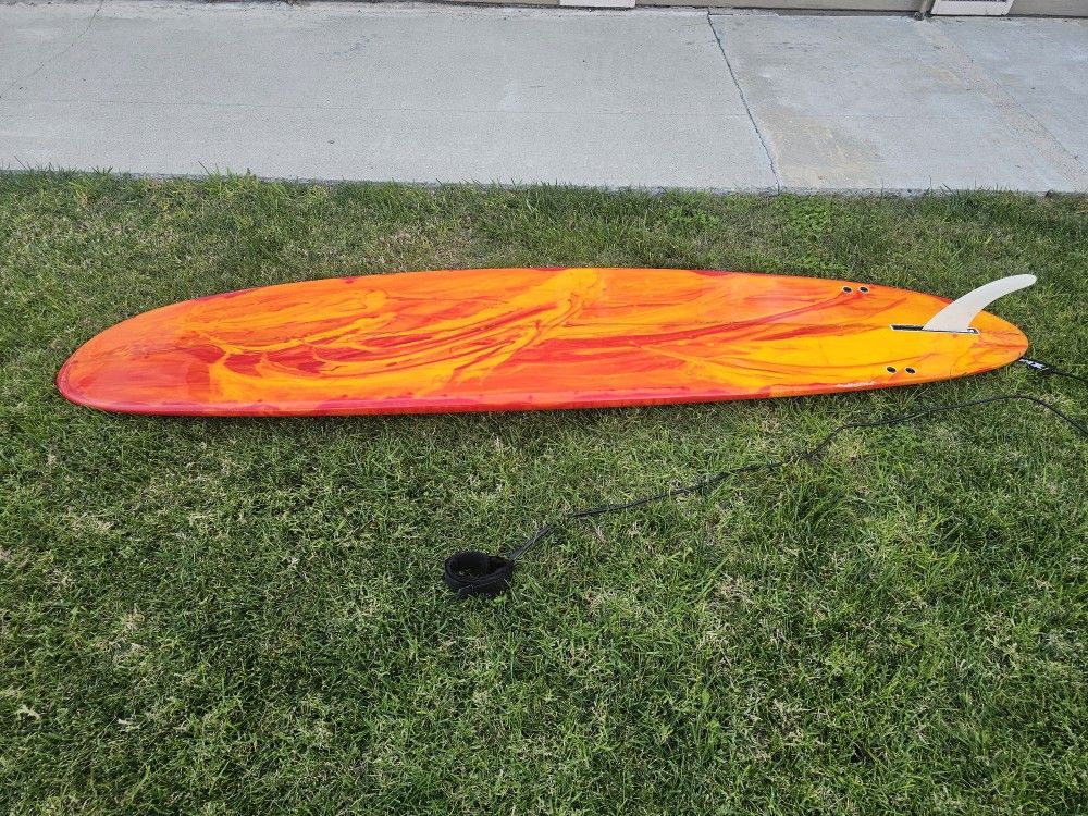 9'4" Fiberglass Surfboard With Leash