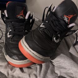 Jordan 4s