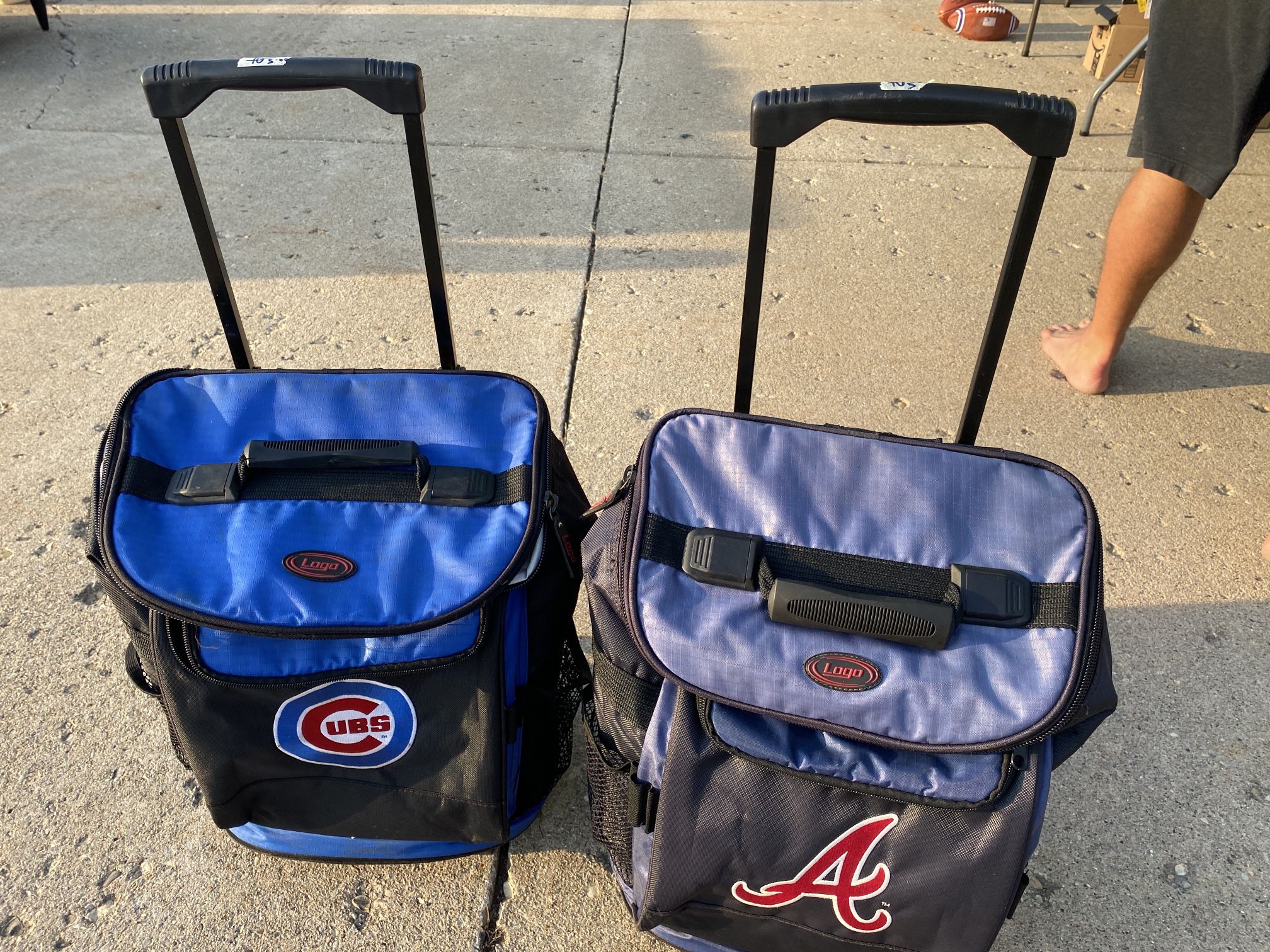 Back Pack Style Coolers With Wheels