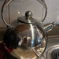 mulino tea kettle. Stainless Steel 