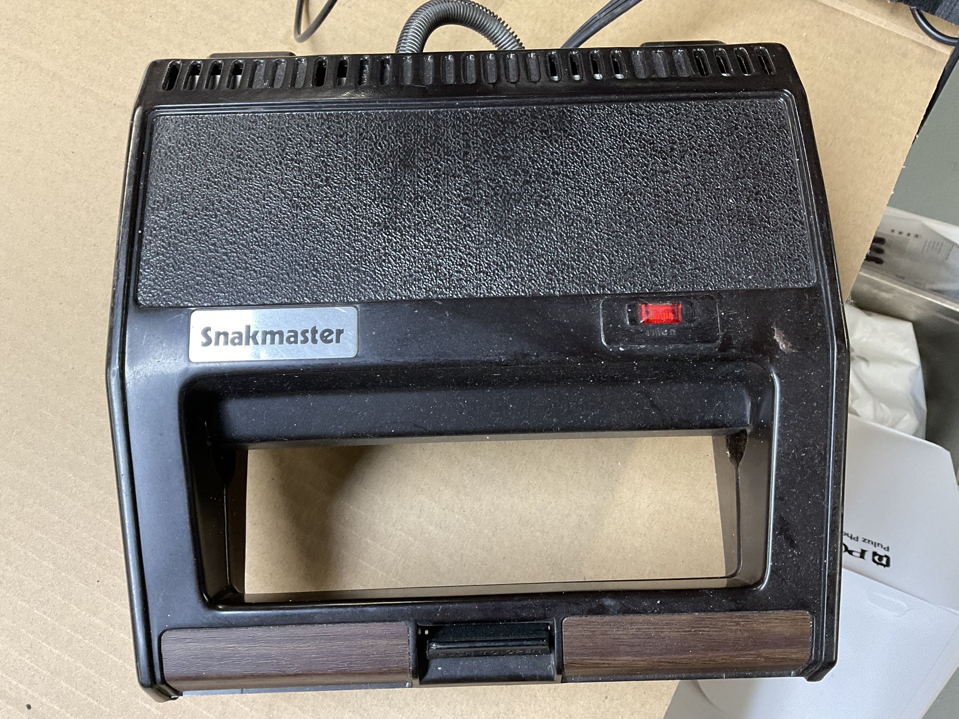 VINTAGE “SNACKMASTER” Sandwich Maker