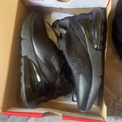 Nike Air Max 270 Size 4.5 Youth