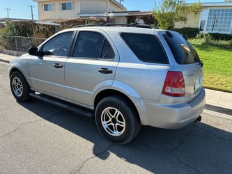 2005 Kia Sorento LX