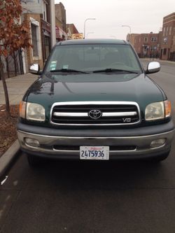 2000 Toyota Tundra SR5 Pickup 4D 6 1/2 ft