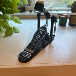 DW 3000 Bass Drum pedal