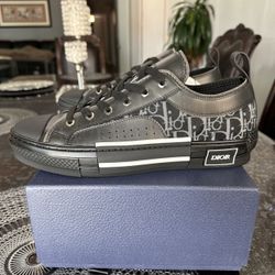 Men’s Shoes