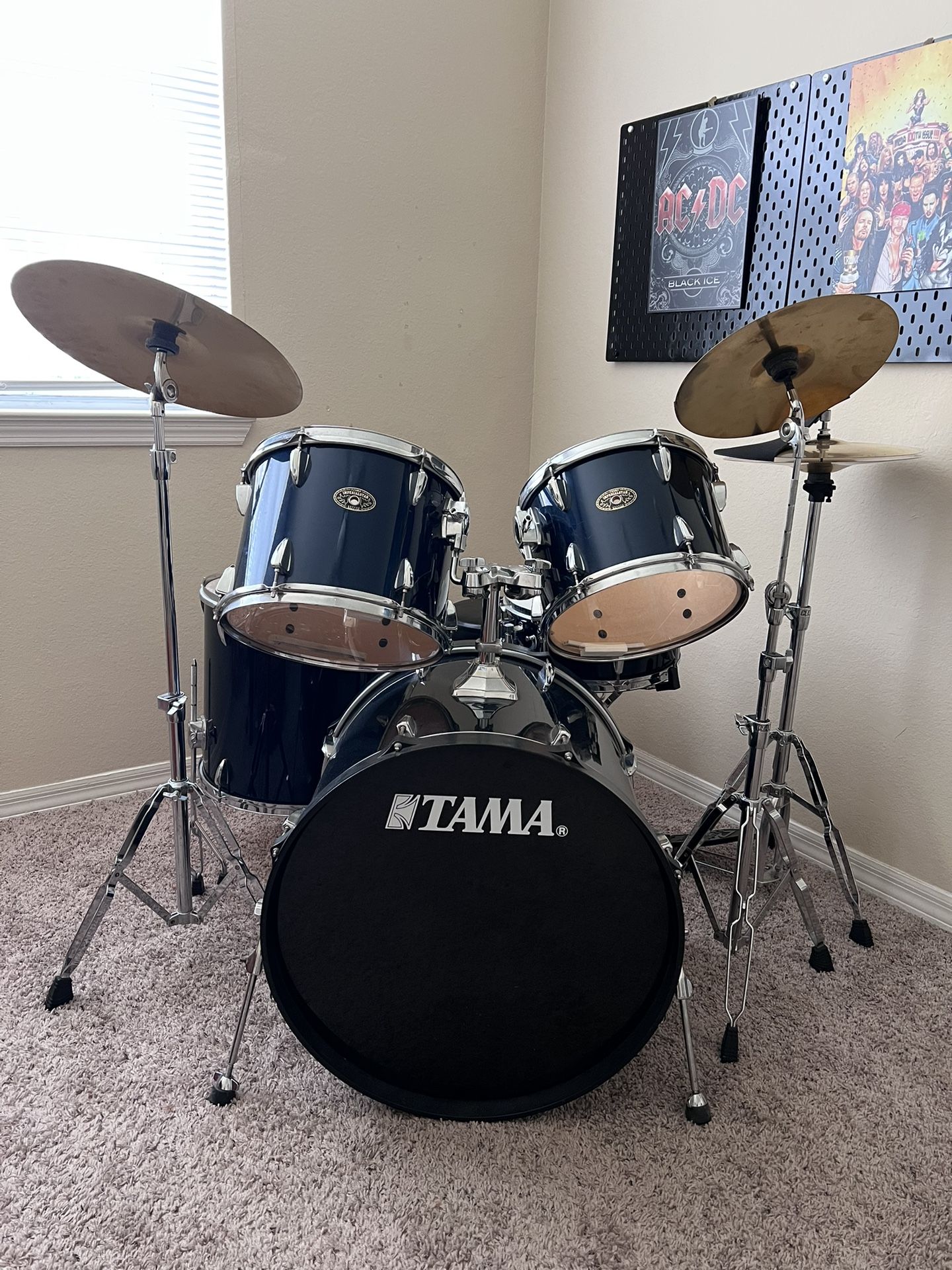 Acoustic Drum Set