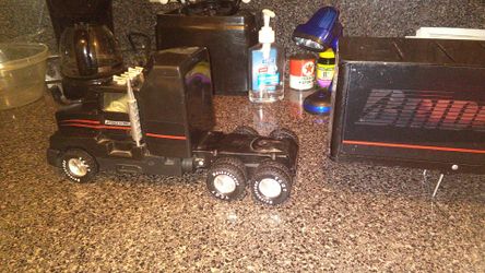 Bridgestone tracker trailer 25 inches long 7 inches high very good condition