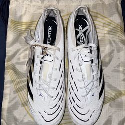 Predator elite fg white and gold