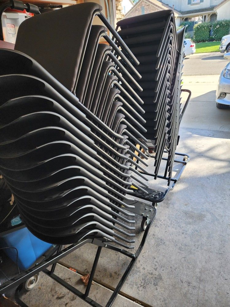 30 Steelecase Chairs With Rolling Racks