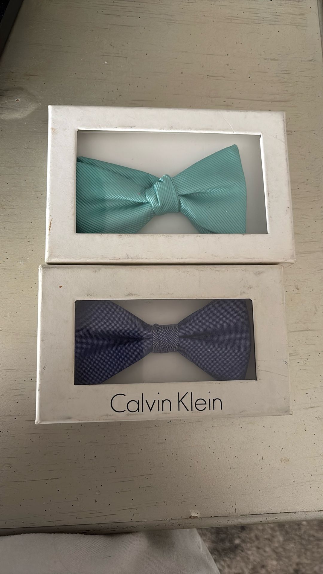 Calvin Klein Bows