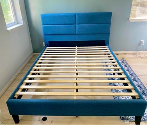 Ashley queen bed