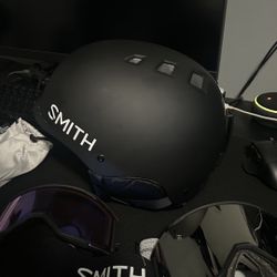 Snowboarding Helmet/Goggles